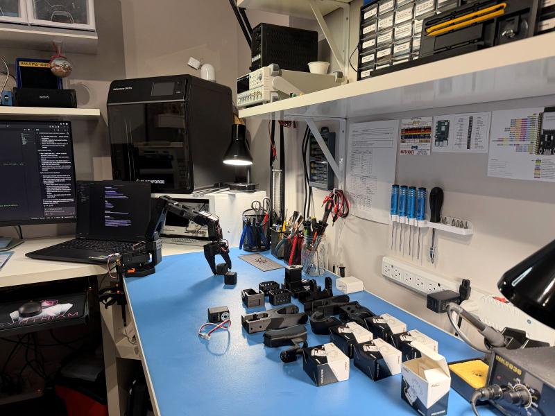 Lerobot *follower* avec pièces pour le *leader*